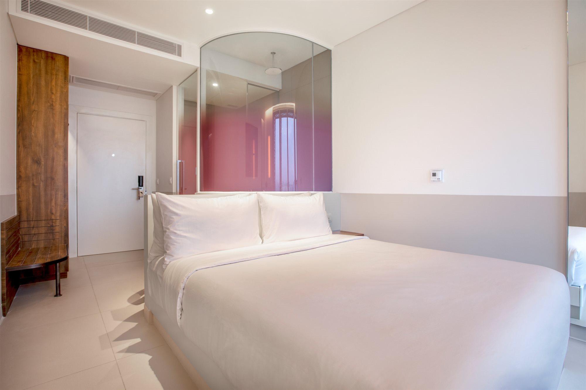 Wink Hotel Saigon Centre - 24Hrs Lifestyle Stay Ho Chi Minh City Exterior photo