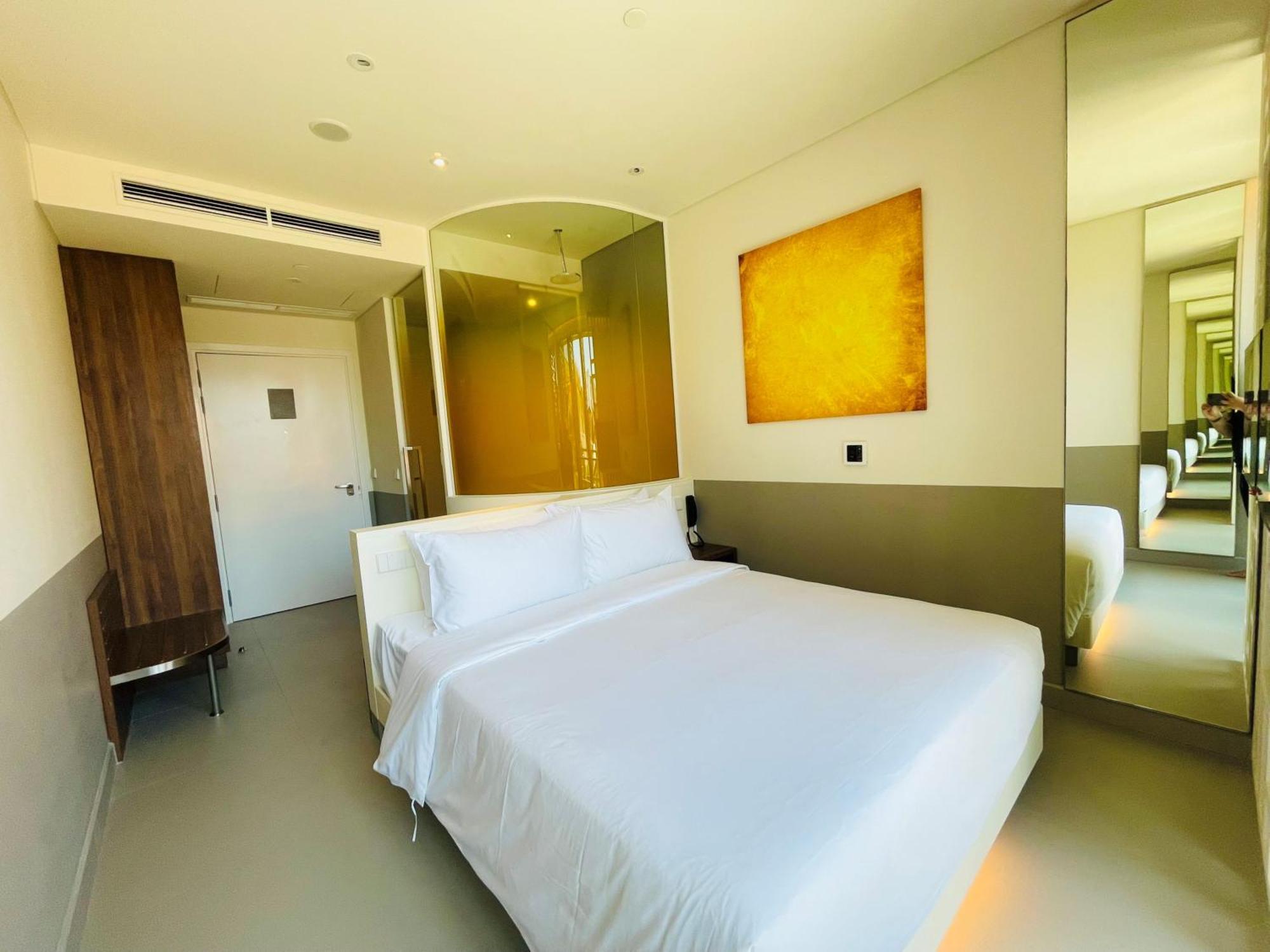 Wink Hotel Saigon Centre - 24Hrs Lifestyle Stay Ho Chi Minh City Room photo