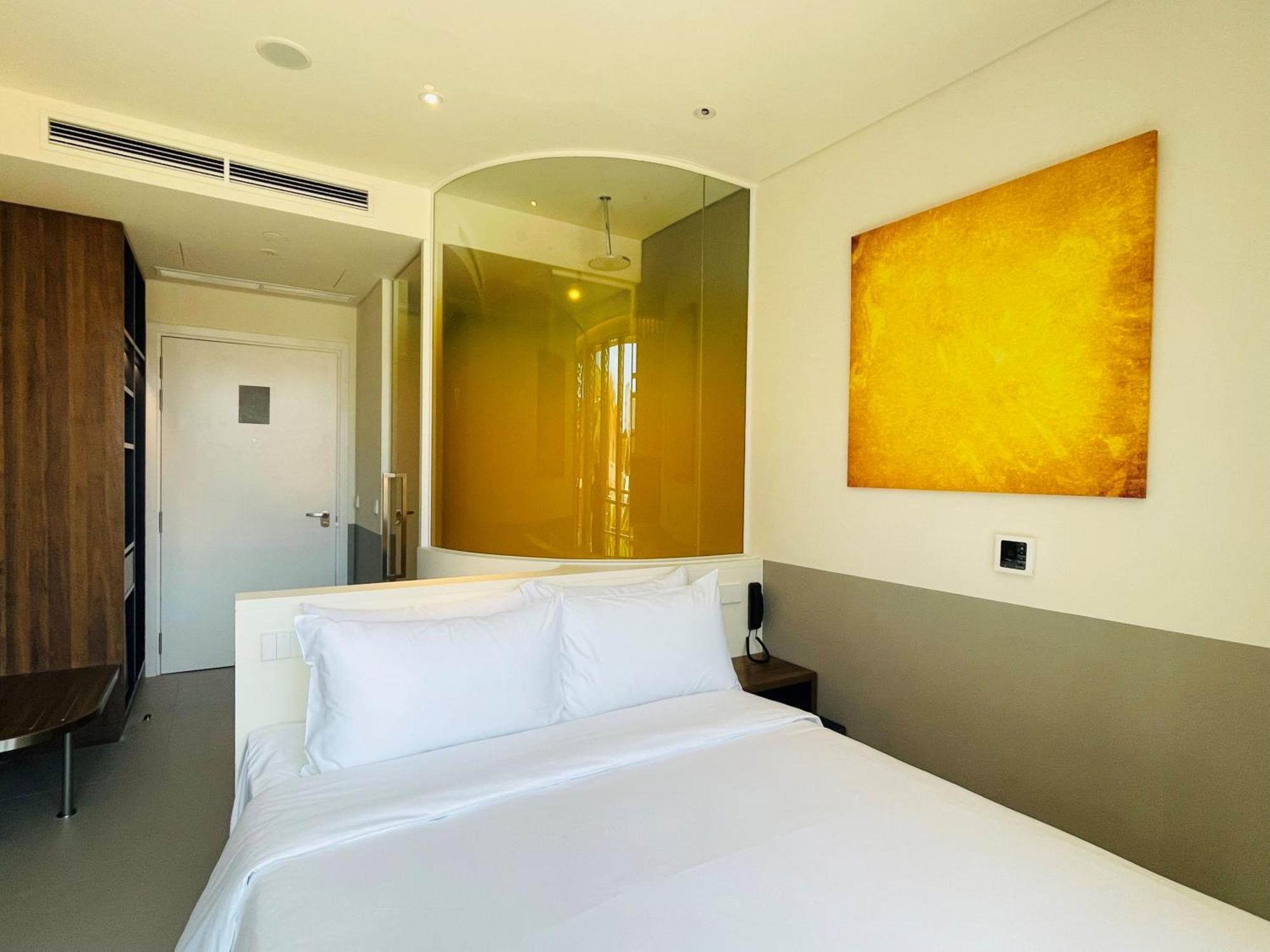 Wink Hotel Saigon Centre - 24Hrs Lifestyle Stay Ho Chi Minh City Room photo